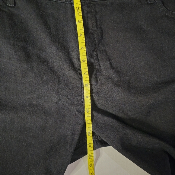 Signature By Levi's Womens Mid Rise Bootcut Jeans Black Stretch Dark Wash  24 - Picture 9 of 10